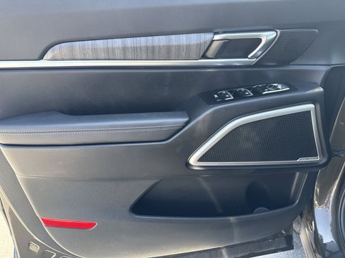 Used 2023 Kia Telluride EX image 18