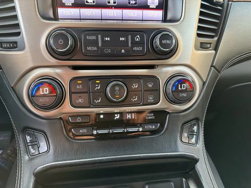 Used 2015 GMC Yukon Denali w/ Premium Package image 16