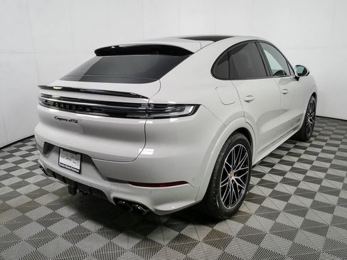 New 2026 Porsche Cayenne GTS AWD/4WD image 31