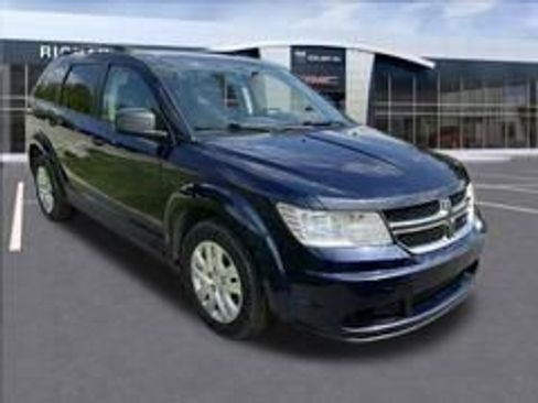 Used 2020 Dodge Journey SE w/ SE Popular Equipment Group FWD image 3