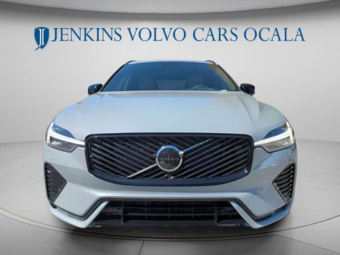 New 2026 Volvo XC60 B5 Plus w/ Protection Package Premier AWD/4WD image 8