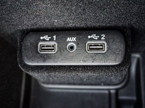 Used 2023 Dodge Charger SXT image 37