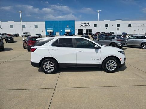 Used 2023 Chevrolet Equinox LT FWD image 17