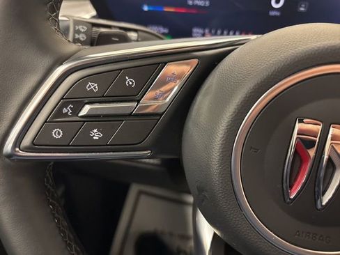 Used 2025 Buick Enclave Preferred image 27