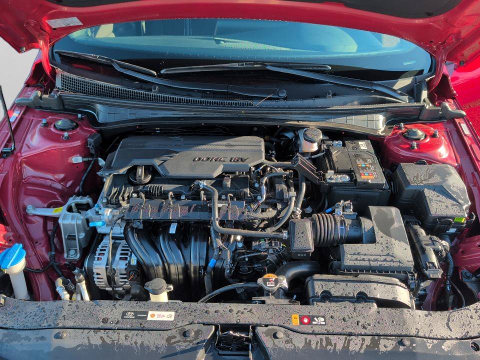Certified 2025 Hyundai Elantra Sport FWD image 16