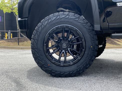 Used 2022 GMC Sierra 1500 Elevation w/ Elevation Premium Package image 3