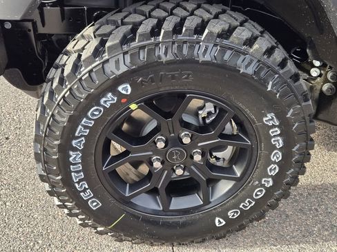 New 2026 Jeep Gladiator Sport AWD/4WD image 6