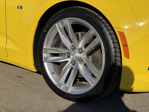 Used 2017 Chevrolet Camaro SS image 29