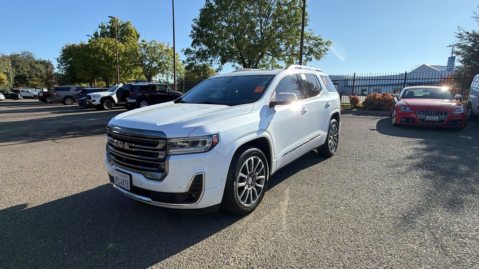 Used 2021 GMC Acadia Denali w/ Denali Ultimate Package AWD/4WD image 1
