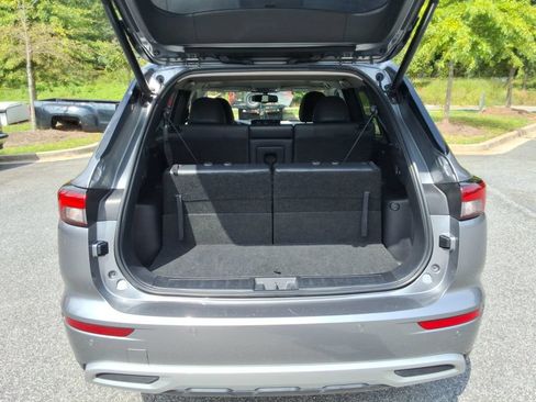 Used 2022 Mitsubishi Outlander SE AWD/4WD image 13
