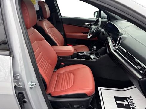 Certified 2024 Kia Sportage SX image 11