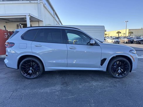 New 2026 BMW X5 sDrive40i w/ M Sport Package image 2