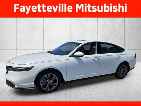 Used 2023 Honda Accord EX image 3