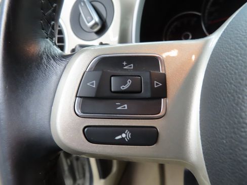 Used 2016 Volkswagen Beetle 1.8T SE image 34