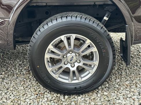 Used 2019 Ford F150 Lariat w/ Trailer Tow Package AWD/4WD image 9