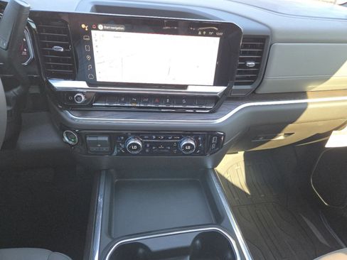 New 2026 GMC Sierra 2500 SLT w/ SLT Premium Package image 9