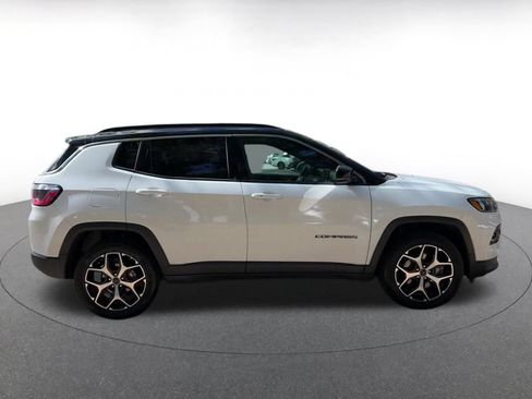 Used 2025 Jeep Compass Limited AWD/4WD image 16