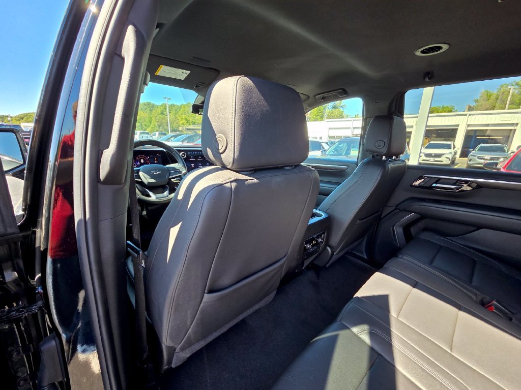 Used 2025 Chevrolet Tahoe Z71 AWD/4WD image 29