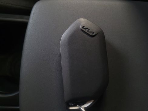Used 2025 Kia K4 EX FWD image 32