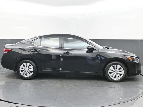 New 2025 Nissan Sentra S image 8