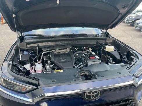 Used 2025 Toyota Grand Highlander FWD image 34