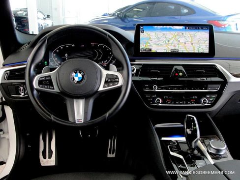 Used 2022 BMW 540i w/ M Sport Package image 29