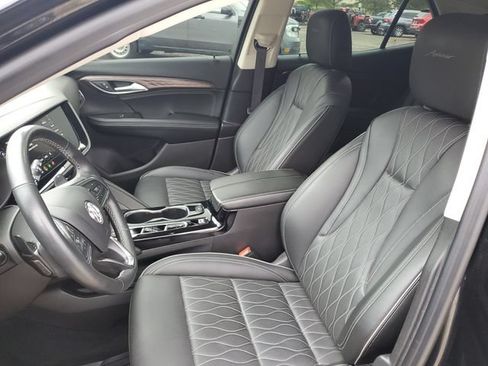 Used 2022 Buick Envision Avenir w/ Technology Package II AWD/4WD image 22