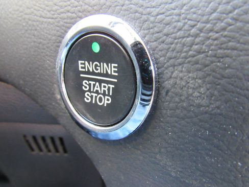 Used 2024 Ford Edge SEL w/ Convenience Package image 17