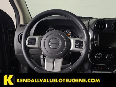 Used 2016 Jeep Compass High Altitude image 10