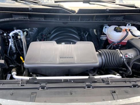 Used 2025 GMC Yukon XL Denali AWD/4WD image 31