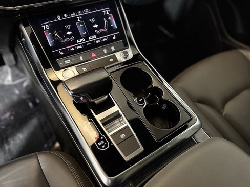 Used 2019 Audi Q8 Premium w/ Convenience Package image 15