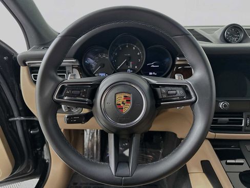 Certified 2022 Porsche Macan AWD/4WD image 14