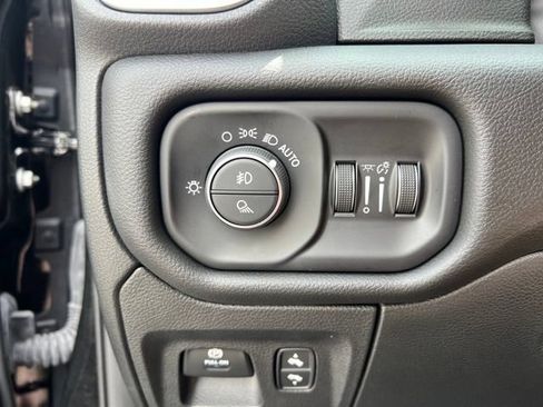 Used 2025 RAM 1500 Big Horn AWD/4WD image 10