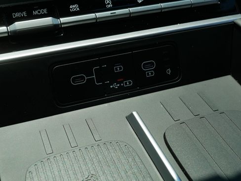Certified 2026 Hyundai Santa Fe SEL AWD/4WD image 30