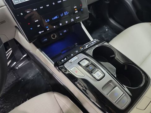 Used 2024 Hyundai Tucson Limited FWD image 25