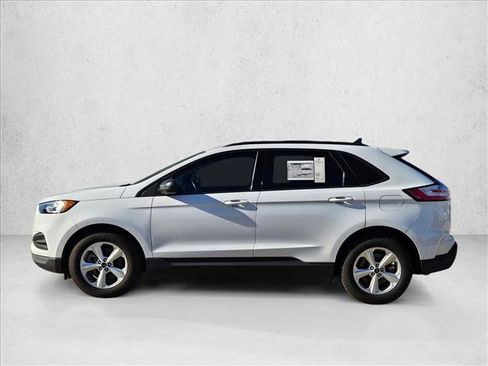 Used 2024 Ford Edge SE image 8