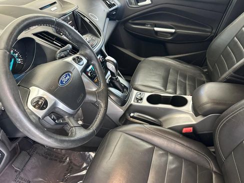 Used 2015 Ford Escape SE w/ Equipment Group 201A FWD image 4