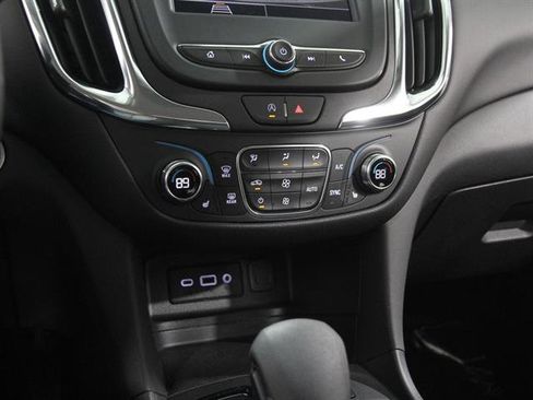 Used 2024 Chevrolet Equinox LT image 13