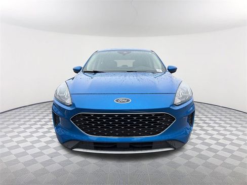 Used 2020 Ford Escape SE image 2