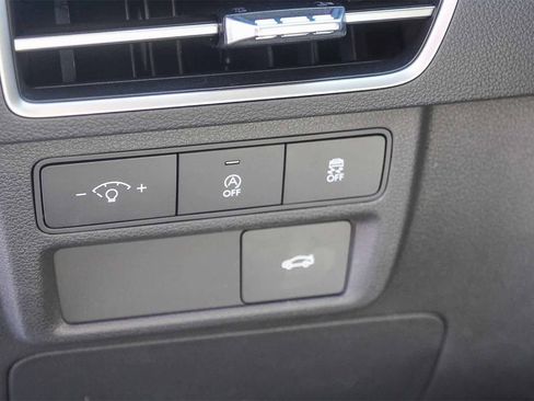 Certified 2025 Hyundai Sonata SE image 28