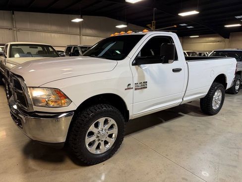 Used 2018 RAM 2500 Tradesman w/ Chrome Appearance Group AWD/4WD image 7