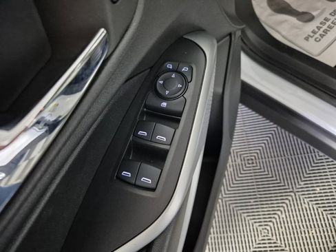 Certified 2025 Chevrolet Trax LS image 13