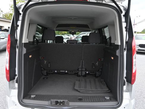 Used 2017 Ford Transit Connect XLT FWD image 21