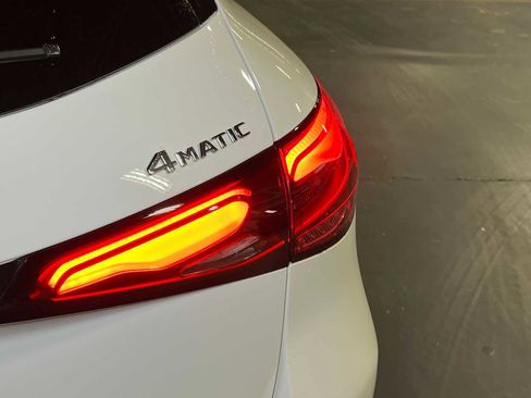 Certified 2025 Mercedes-Benz GLC 300 4MATIC image 17