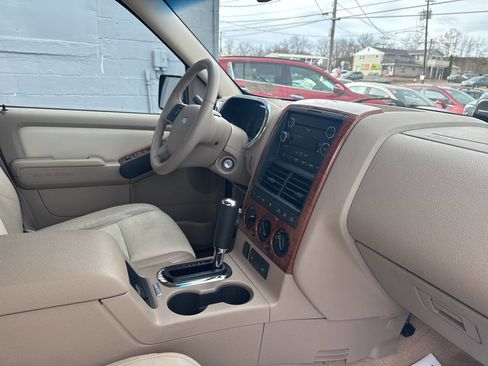 Used 2009 Ford Explorer Eddie Bauer image 26