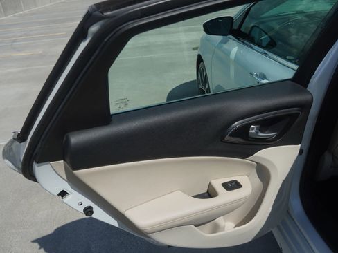 Used 2015 Chrysler 200 C w/ Navigation & Sound Group I image 23