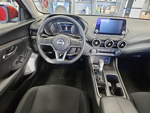 Used 2024 Nissan Sentra SV image 15