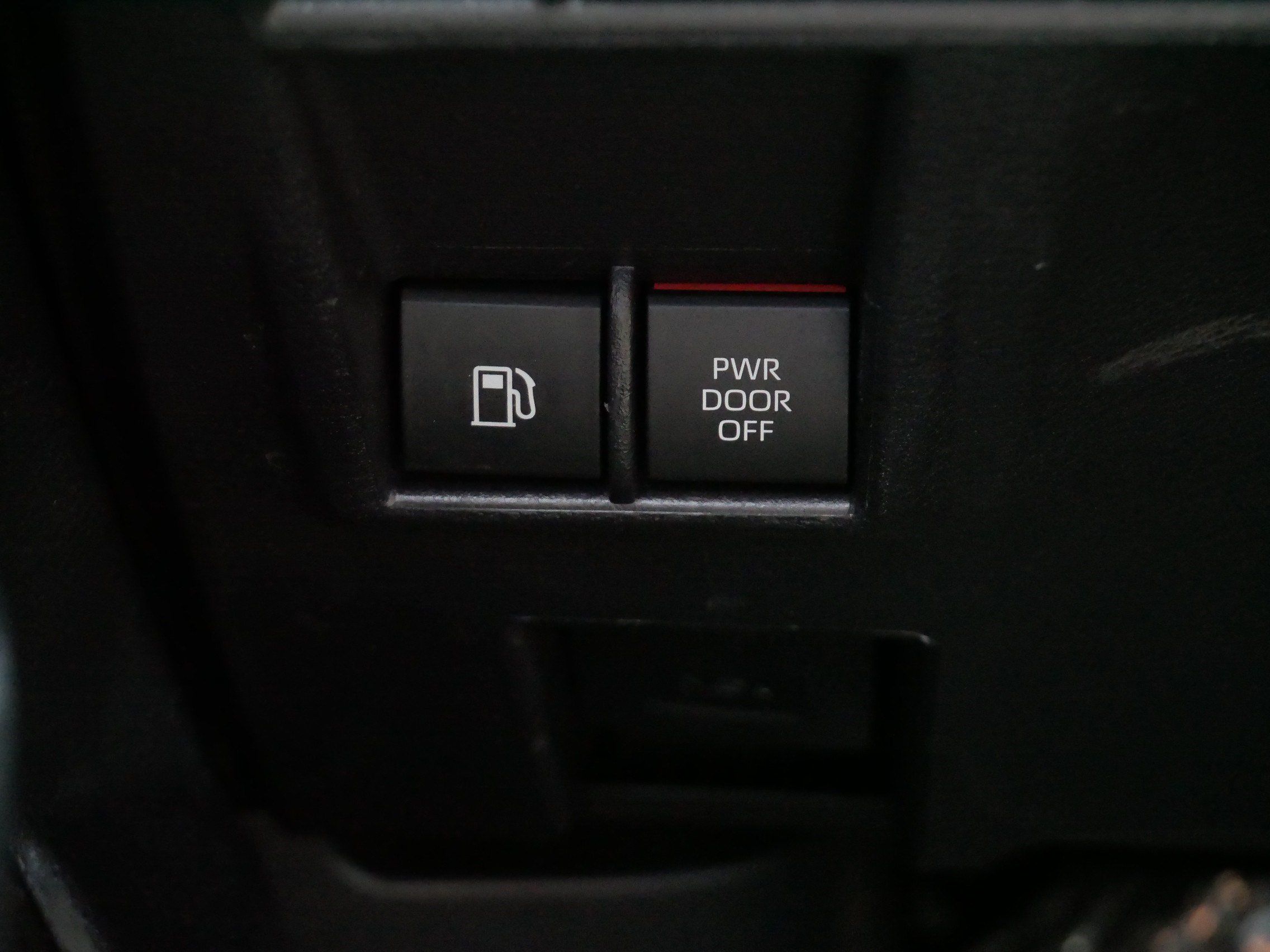 Certified 2026 Toyota Sienna LE FWD image 29