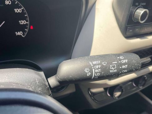 Used 2024 Honda HR-V LX image 25