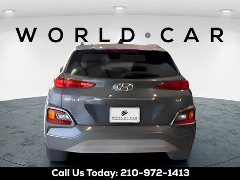 Used 2021 Hyundai Kona Limited w/ Cargo Package image 6